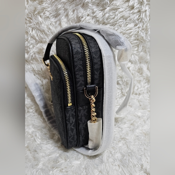 Michael Kors Jet Set Travel Bag - Picture 3 of 3